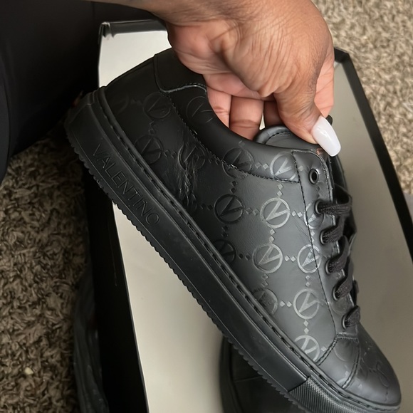 Valentino shoes size 7 black on black worn once - Picture 2 of 3